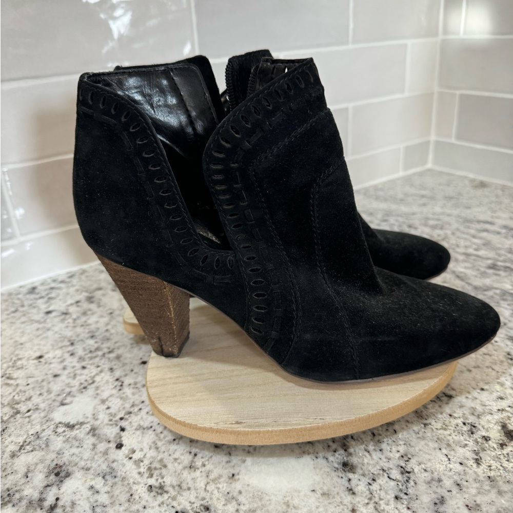 Vince Camuto Vc-Reeista Bootie